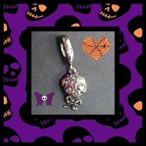 🎃‎ Dancing Skeleton Charm (NWOT)